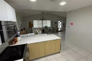 21140 NE 26th Ave, Miami, FL 33180 - Photo 44