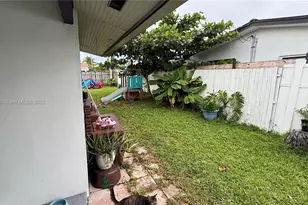 21140 NE 26th Ave, Miami, FL 33180 - Photo 36
