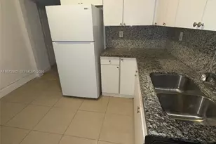 282 NW 98th St, Miami, FL 33150 - Photo 4