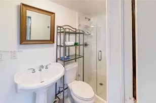 2101 Tigertail Ave, Miami, FL 33133 - Photo 12