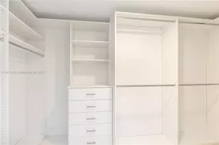 16385 Biscayne Blvd, North Miami Beach, FL 33160 - Photo 18