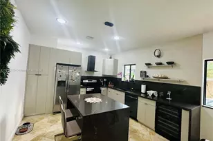 1608 SW 154th Ct, Miami, FL 33185 - Photo 14