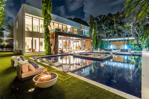 3009 Pine Tree Dr, Miami Beach, FL 33140 - Photo 82