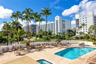 17801 N Bay Rd, Sunny Isles Beach, FL 33160 - Photo 8