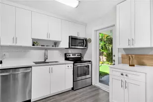 3083 NE 5th Terrace, Wilton Manors, FL 33334 - Photo 16