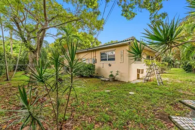 990 NE 94th St, Miami Shores, FL 33138 - Photo 30