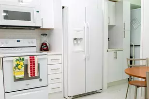 18100 N Bay Rd, Sunny Isles Beach, FL 33160 - Photo 8