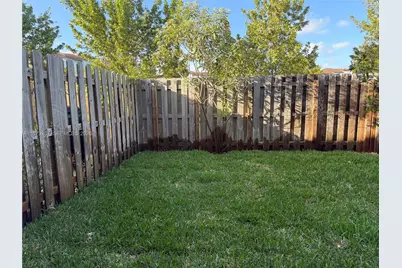 607 NE 208th Ter #607, Miami, FL 33179 - Photo 16