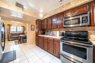 365 NW 198th St, Miami Gardens, FL 33169 - Photo 8