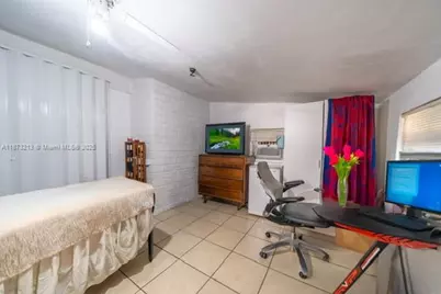 365 NW 198th St, Miami Gardens, FL 33169 - Photo 16