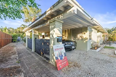 1565 NE 32nd St #B, Oakland Park, FL 33334 - Photo 1