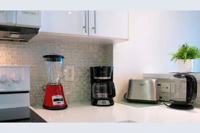 18100 N Bay Rd #509, Sunny Isles Beach, FL 33160 - Photo 4