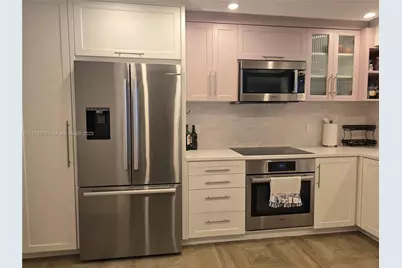 [Address not provided], Miami Beach, FL 33140 - Photo 8