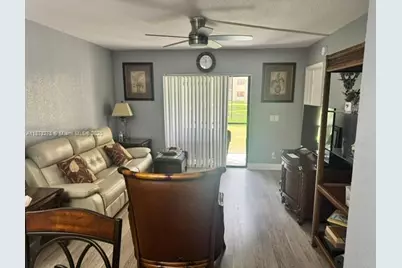 10332 Sunrise Lakes Blvd #106, Sunrise, FL 33322 - Photo 6