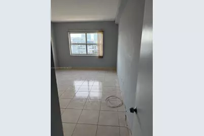 400 Kings Point Dr #525, Sunny Isles Beach, FL 33160 - Photo 10