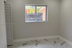 1050 NW 25th Way, Fort Lauderdale, FL 33311 - Photo 16