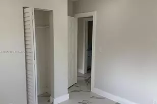 1050 NW 25th Way, Fort Lauderdale, FL 33311 - Photo 18