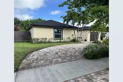 6061 NW 198th Ter, Miami, FL 33015 - Photo 2
