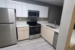 9934 Nob Hill Ln, Sunrise, FL 33351 - Photo 6