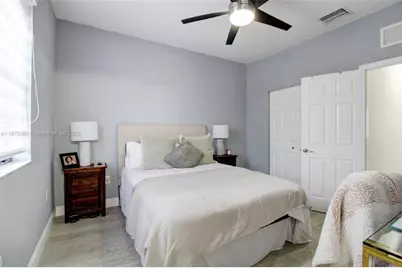 8936 W 35th Ln, Hialeah, FL 33018 - Photo 14