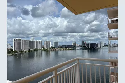 251 174th St #1905, Sunny Isles Beach, FL 33160 - Photo 10