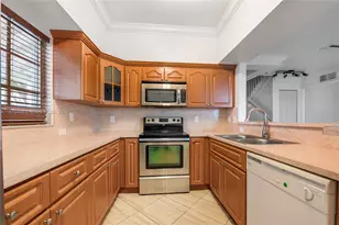410 NW 20th St, Miami, FL 33127 - Photo 2