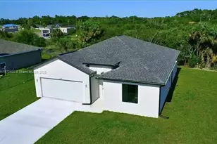 8007 Vega Ct, Labelle, FL 33935 - Photo 1