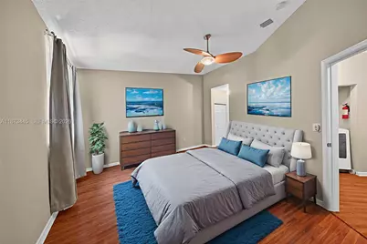 1900 Oceanwalk Ln #109, Lauderdale by the Sea, FL 33062 - Photo 20