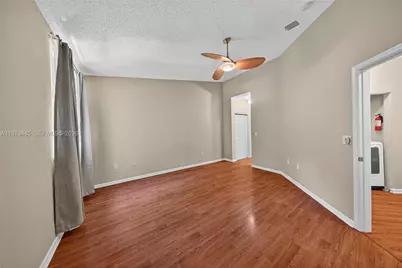 1900 Oceanwalk Ln #109, Lauderdale by the Sea, FL 33062 - Photo 28