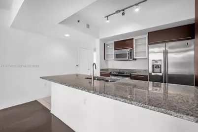 951 Brickell Ave #2010, Miami, FL 33131 - Photo 28