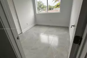 723 NW 19th Ave, Fort Lauderdale, FL 33311 - Photo 10