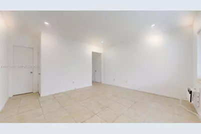 2499 SW 27th St #7, Miami, FL 33133 - Photo 6
