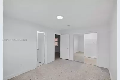 458 SW 9th St #2, Miami, FL 33130 - Photo 10