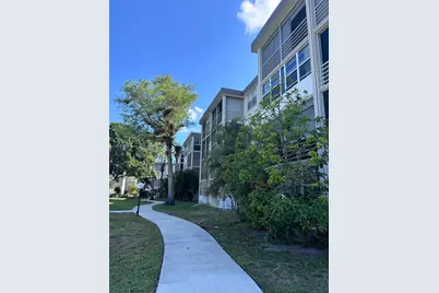 4850 NW 29th Ct #130, Lauderdale Lakes, FL 33313 - Photo 4