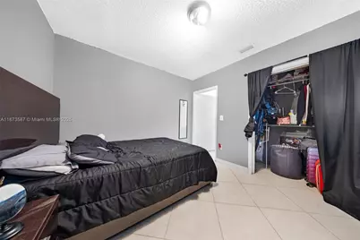 287 NW 31st St, Miami, FL 33127 - Photo 14