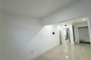 3768 NE 167th St, North Miami Beach, FL 33160 - Photo 32