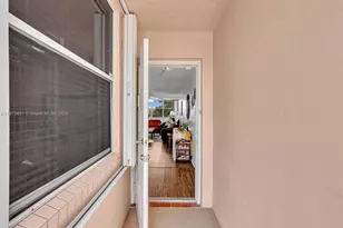 2524 NW 104th Ave, Sunrise, FL 33322 - Photo 2