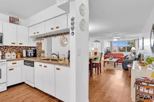 2524 NW 104th Ave, Sunrise, FL 33322 - Photo 4