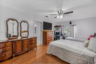 26023 SW 133rd Pl, Homestead, FL 33032 - Photo 16