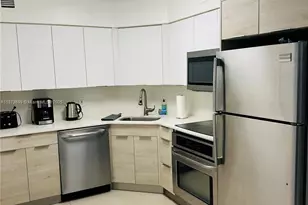 5225 Collins Ave, Miami Beach, FL 33140 - Photo 8