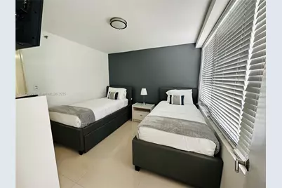 5225 Collins Ave #515, Miami Beach, FL 33140 - Photo 12