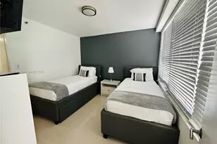 5225 Collins Ave, Miami Beach, FL 33140 - Photo 12