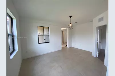 2424 SE 3rd St, Homestead, FL 33033 - Photo 12