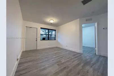 512 NE 4th Ave #512, Hallandale Beach, FL 33009 - Photo 6