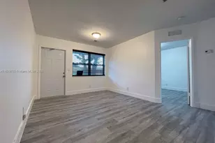 512 NE 4th Ave, Hallandale Beach, FL 33009 - Photo 6