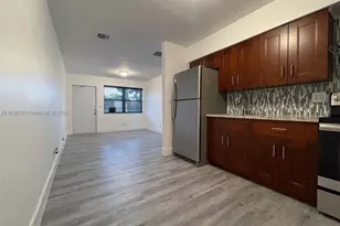 512 NE 4th Ave, Hallandale Beach, FL 33009 - Photo 4
