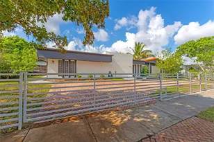 9350 SW 88th Terrace, Miami, FL 33176 - Photo 1