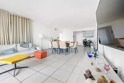 5825 Collins Ave #4A, Miami Beach, FL 33140 - Photo 6