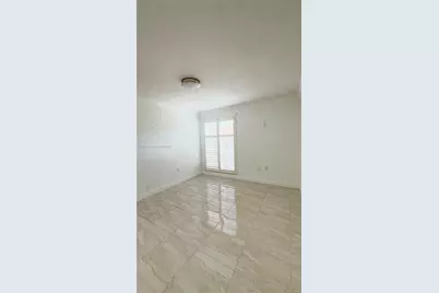 7121 Miami Lakes Dr #Q8, Miami Lakes, FL 33014 - Photo 6