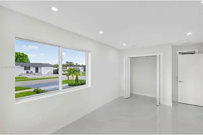 1011 NW 89th St, Miami, FL 33150 - Photo 30